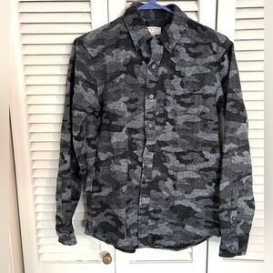 Club Monaco Grey Donegal Camo Print Long Sleeve Button Down Flannel Shirt Sz XS